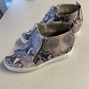 Time and Tru Beige Snake Print Sneakers